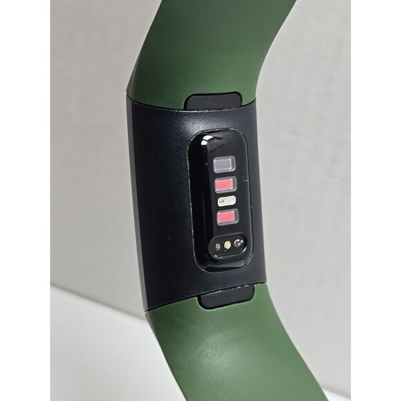 Fitbit Charge 4 FB417 Activity Tracker NFC Heart Rate GPS Smartwatch W/ Charger - Picture 9 of 11